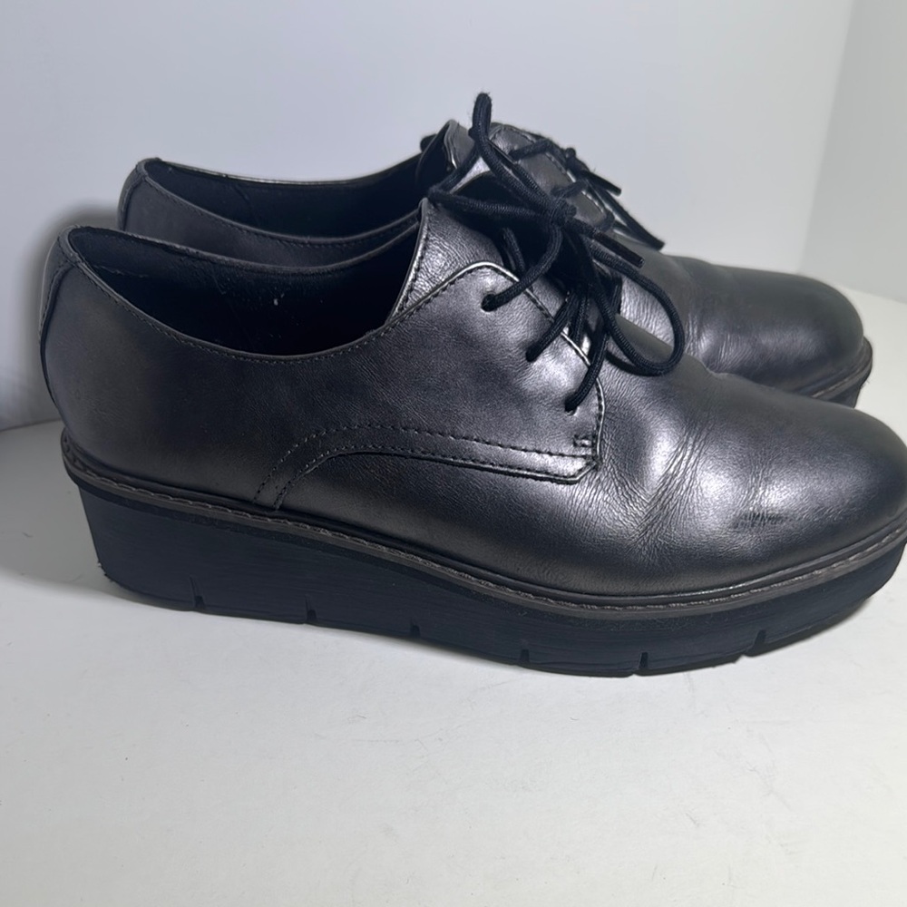 Clark’s Aribell Tye Gunmetal Leather Women’s Shoes